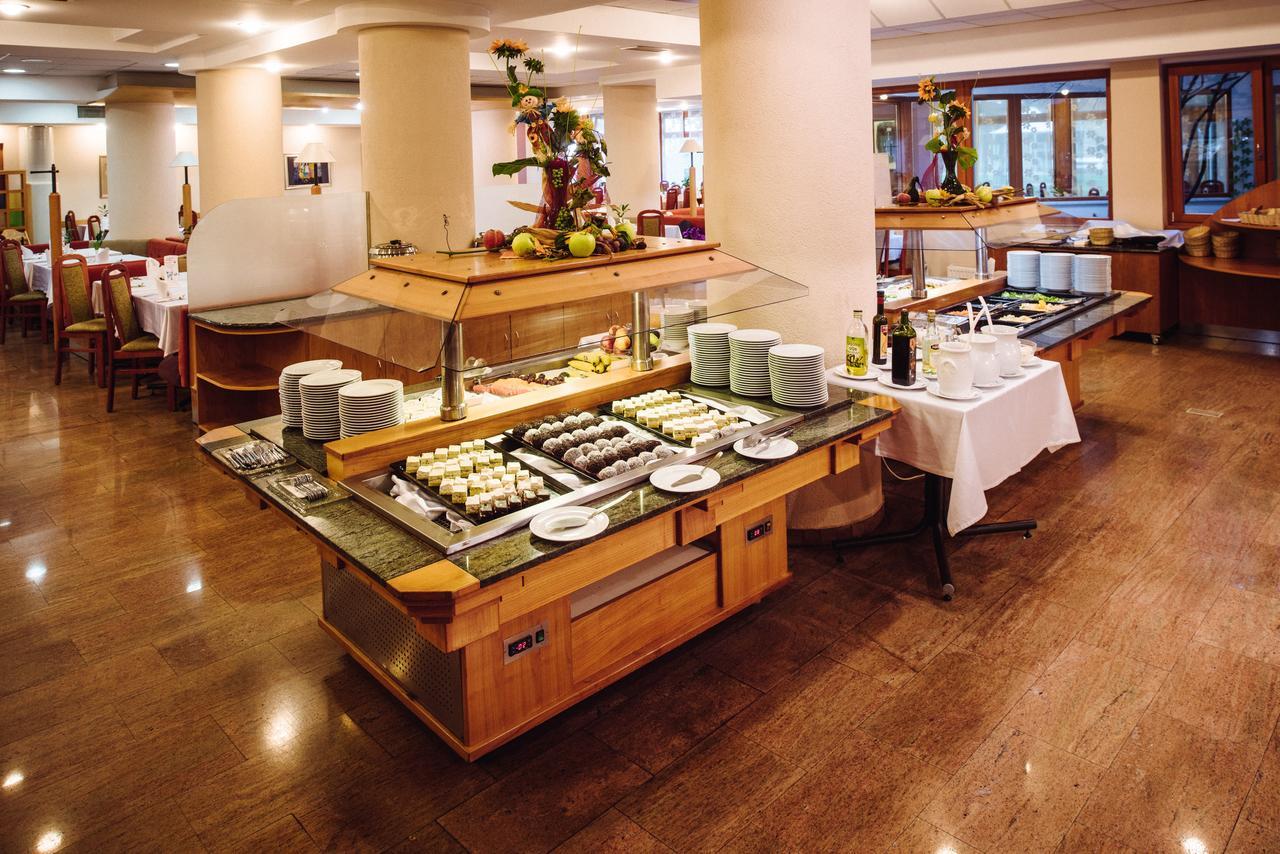 温泉兹热西 - 活力酒店 茨热塞 外观 照片